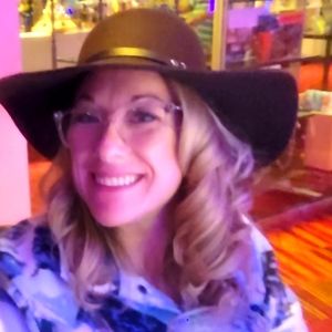 Bundle 2+ for 15%++ off!  Amy's Closet